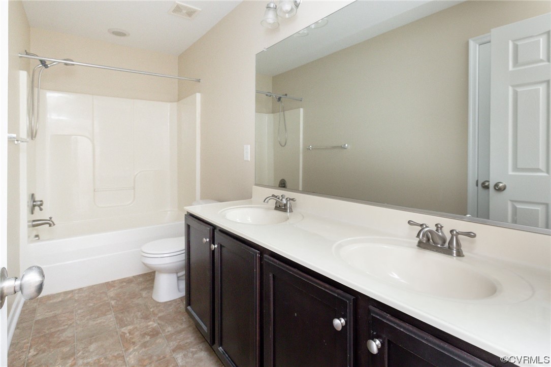 644 Abbey Village Cir