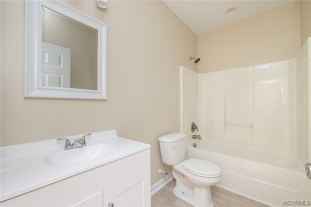 644 Abbey Village Cir