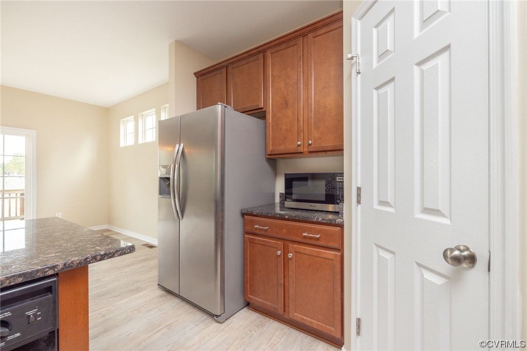 644 Abbey Village Cir