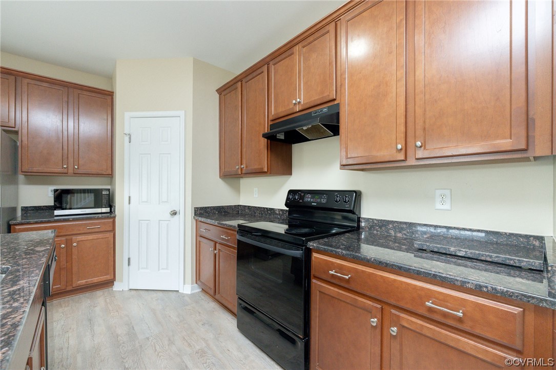 644 Abbey Village Cir