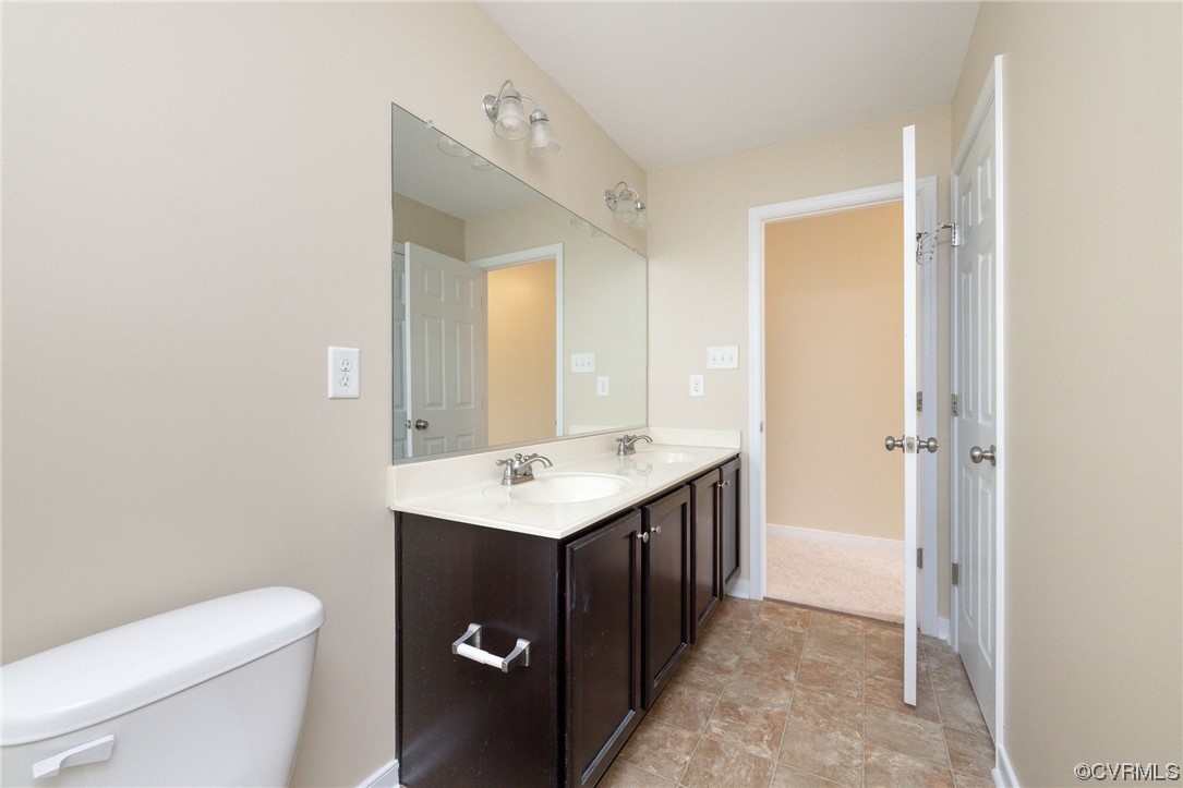 644 Abbey Village Cir