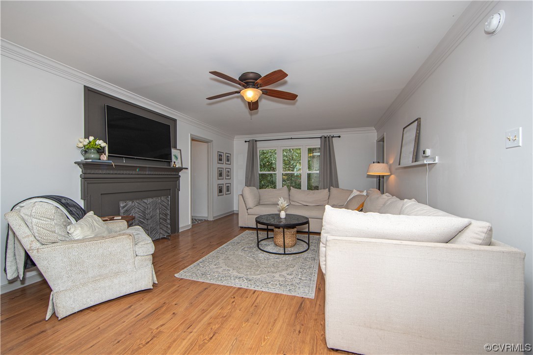 6149 Winding Hills Dr