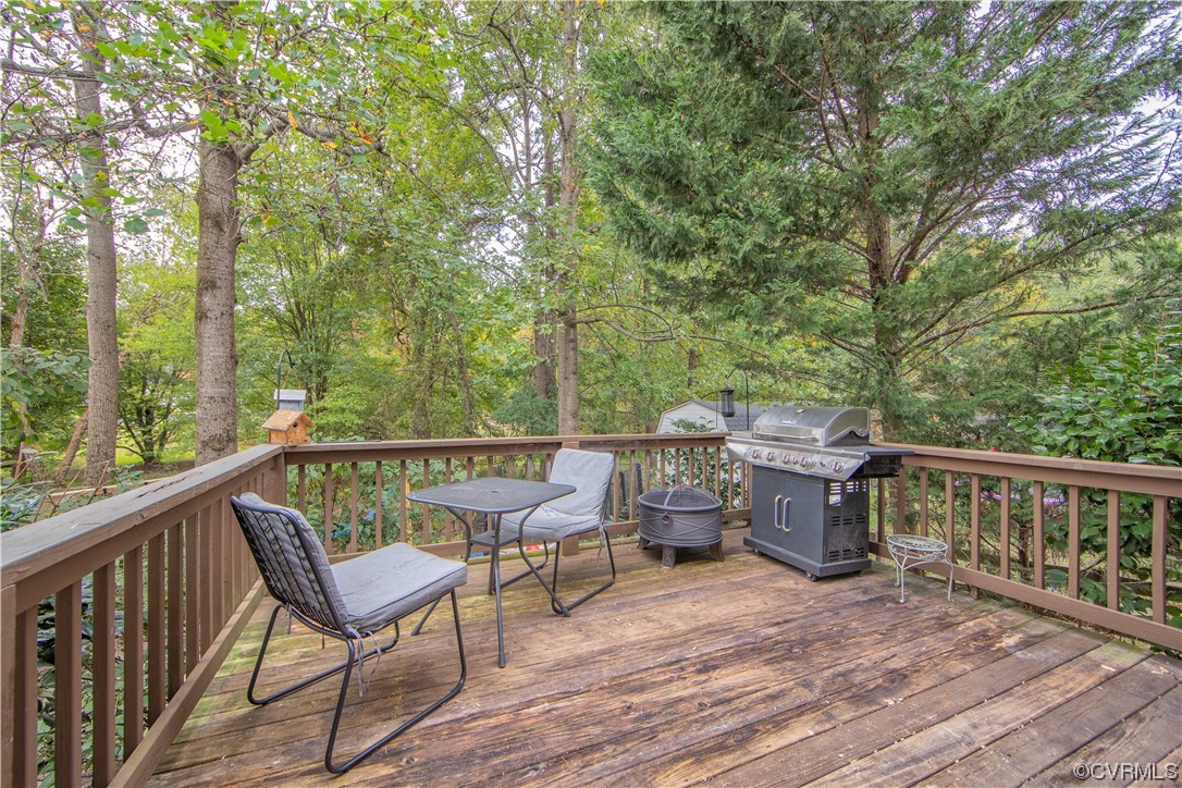 6149 Winding Hills Dr