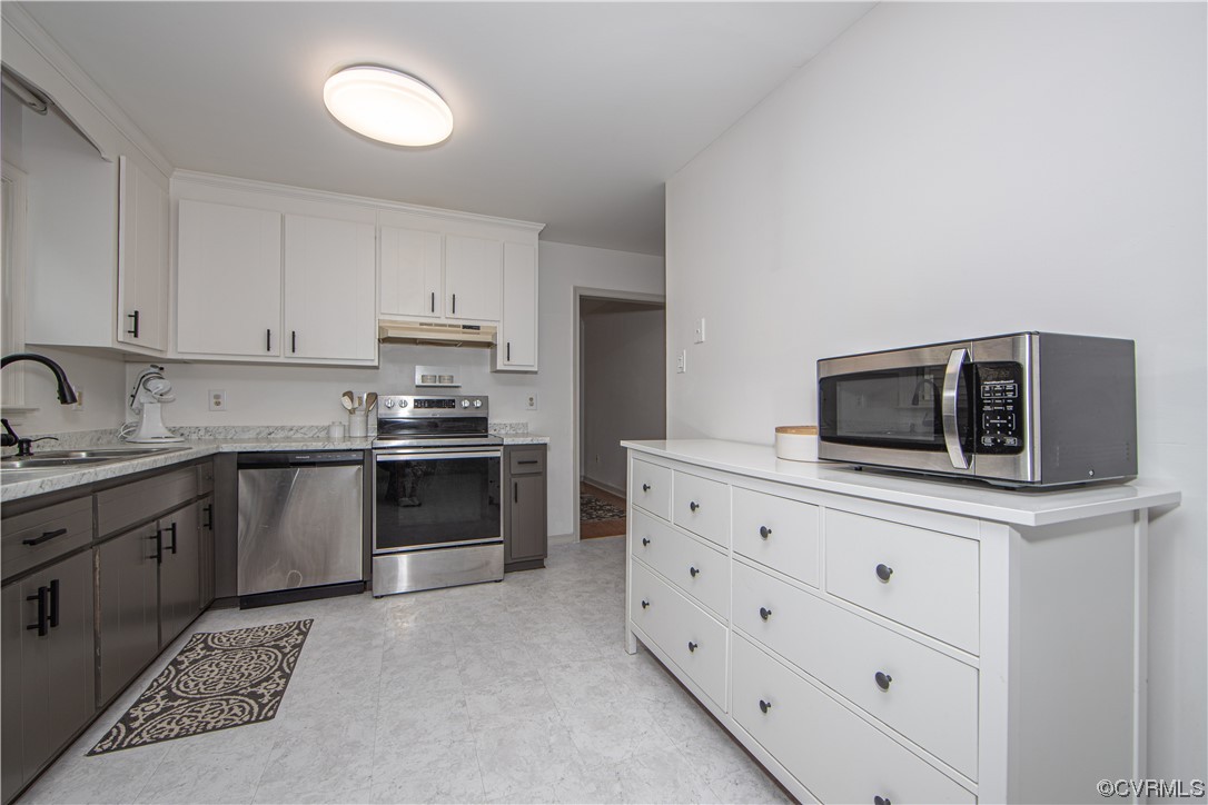 6149 Winding Hills Dr