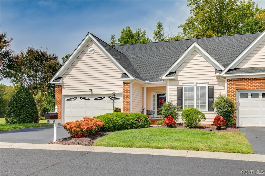 166 Carriage Point Ln