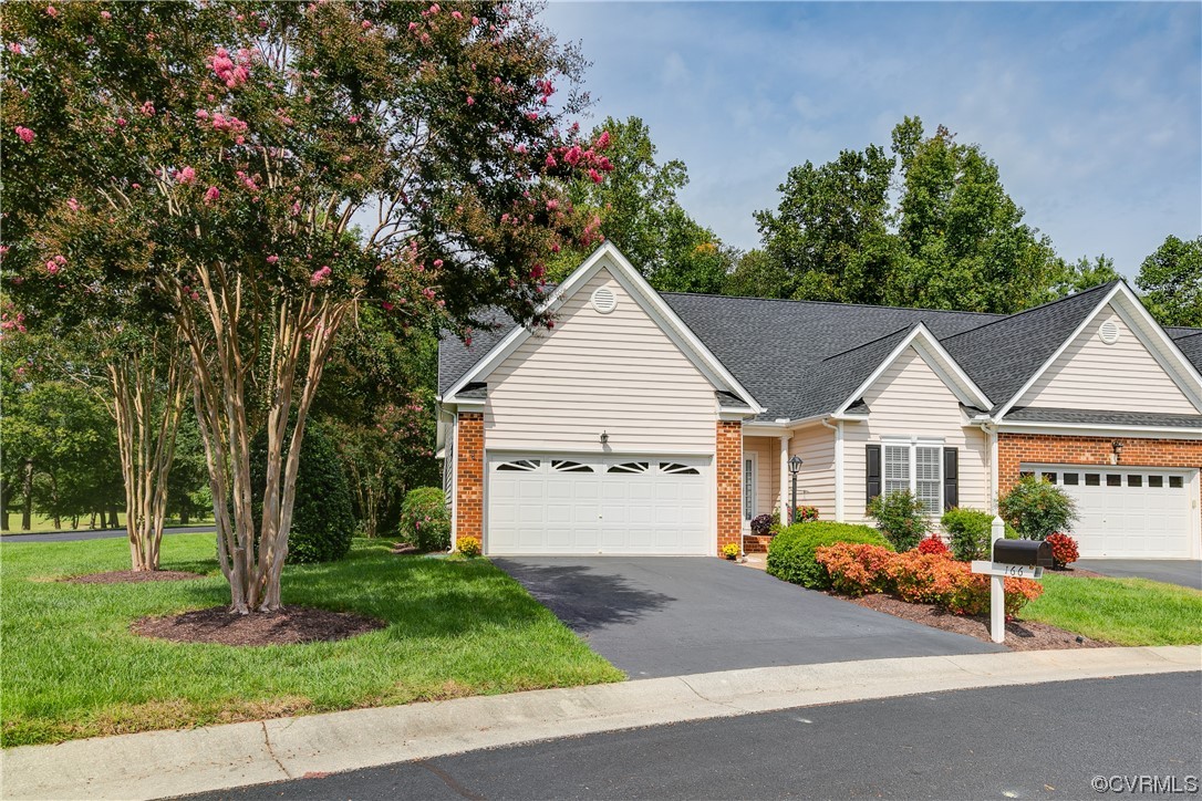 166 Carriage Point Ln