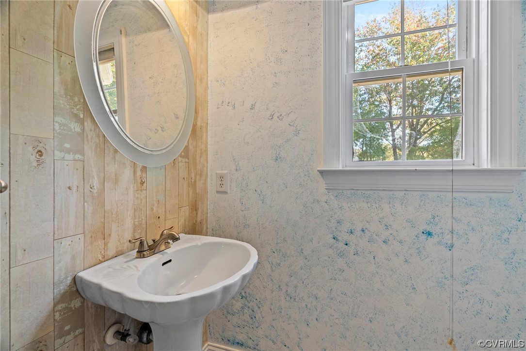 5013 Misty Spring Dr