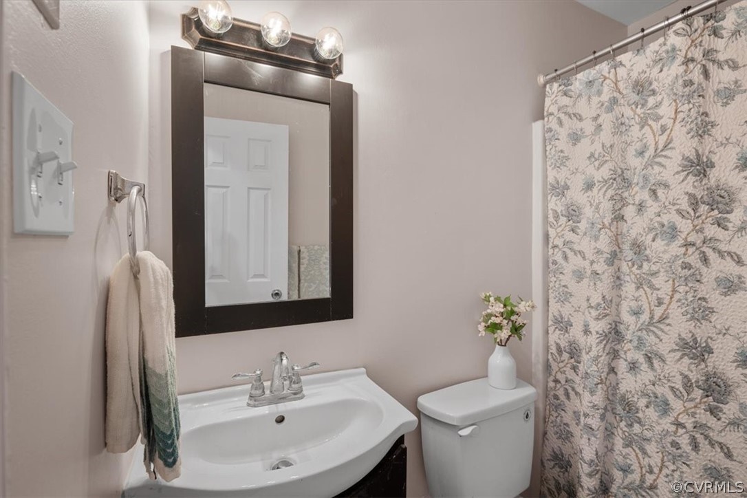 5831 Sara Kay Dr