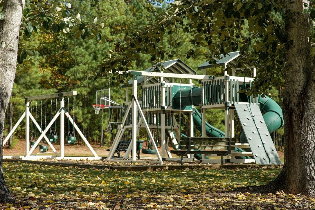 15825 Chesdin Bluff Dr