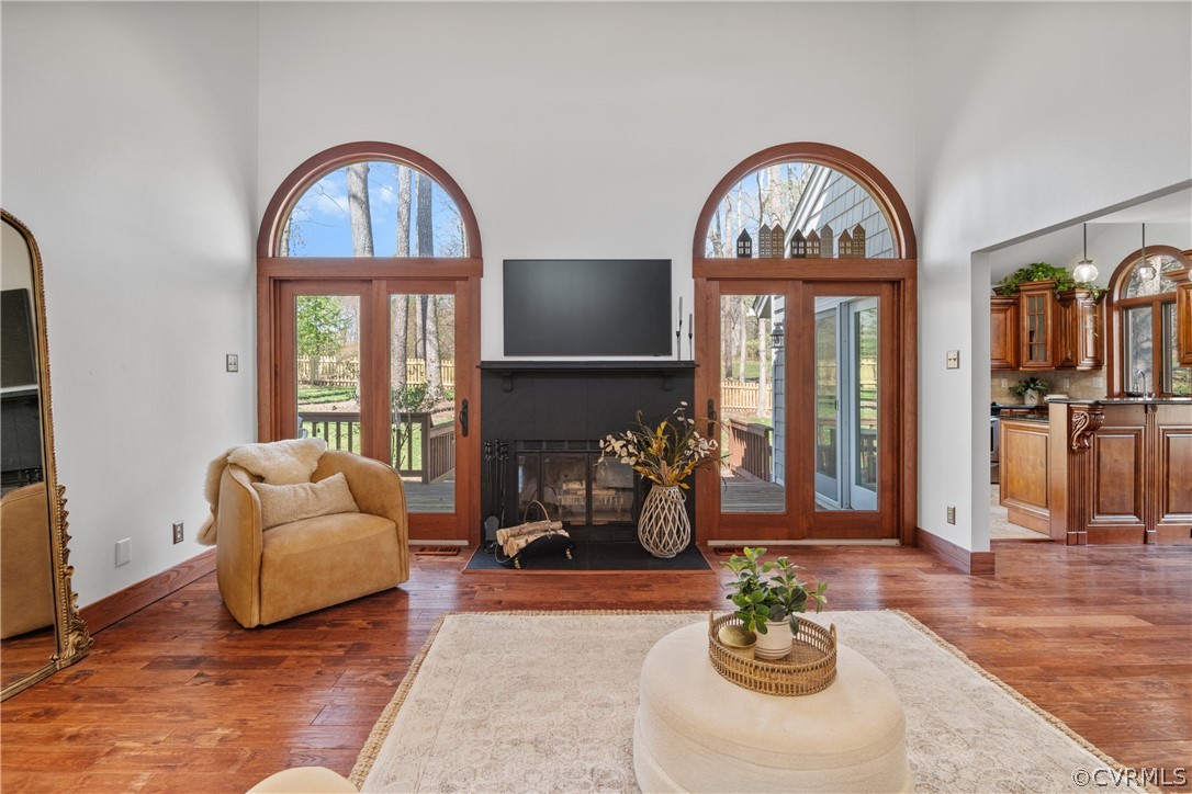 6218 Willow Glen Rd