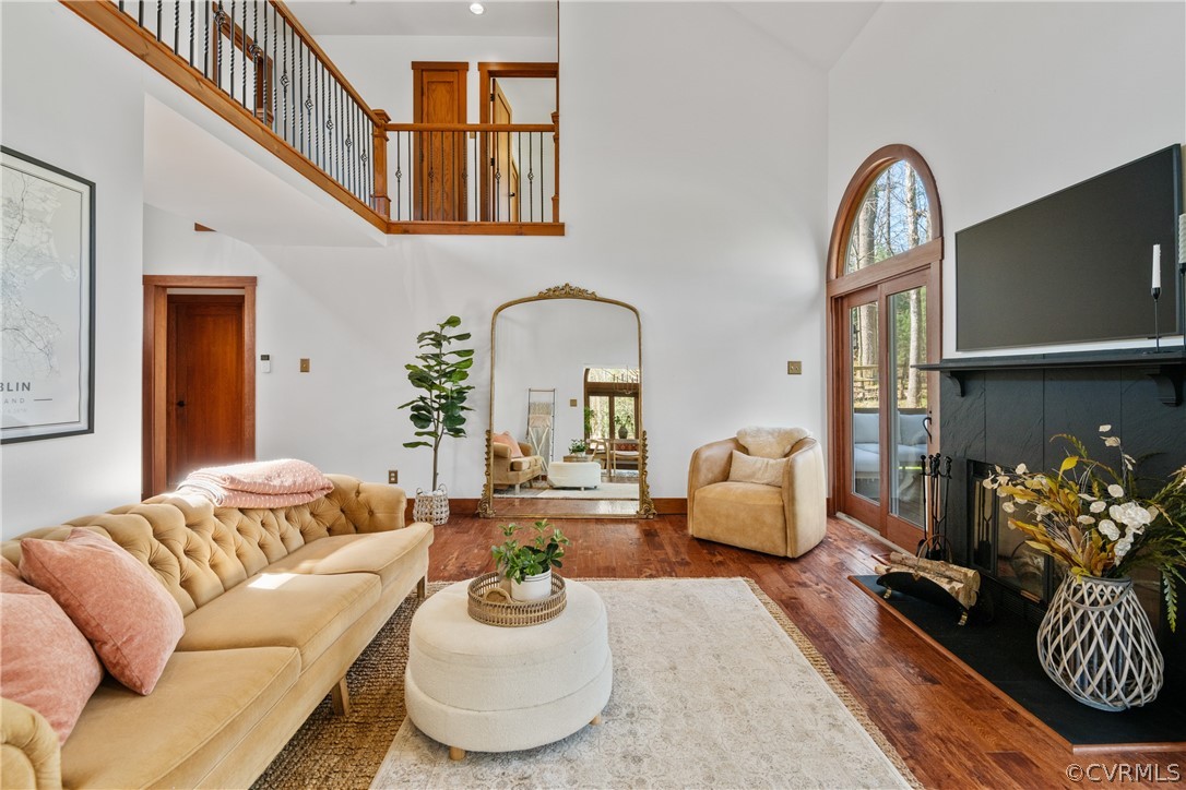 6218 Willow Glen Rd