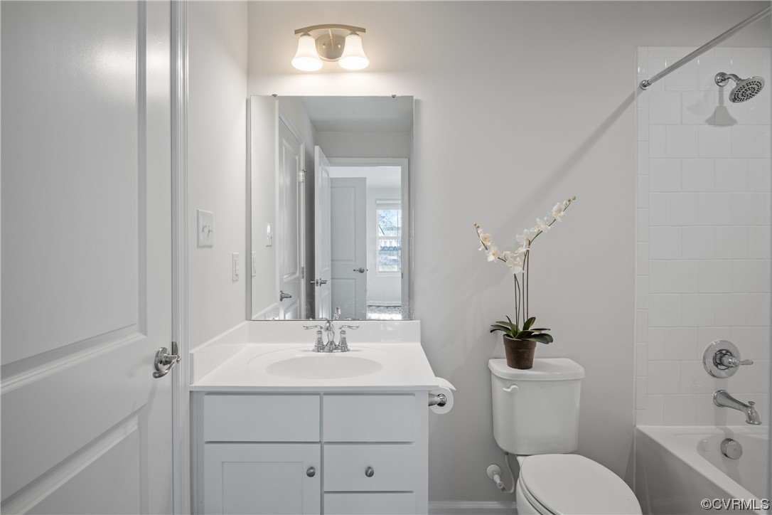 545 Crofton Village Trce