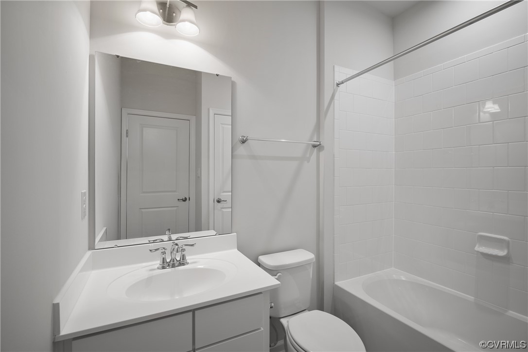 545 Crofton Village Trce