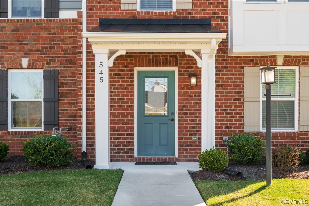 545 Crofton Village Trce