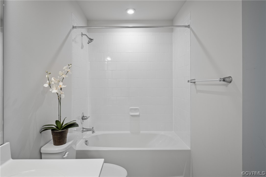 545 Crofton Village Trce