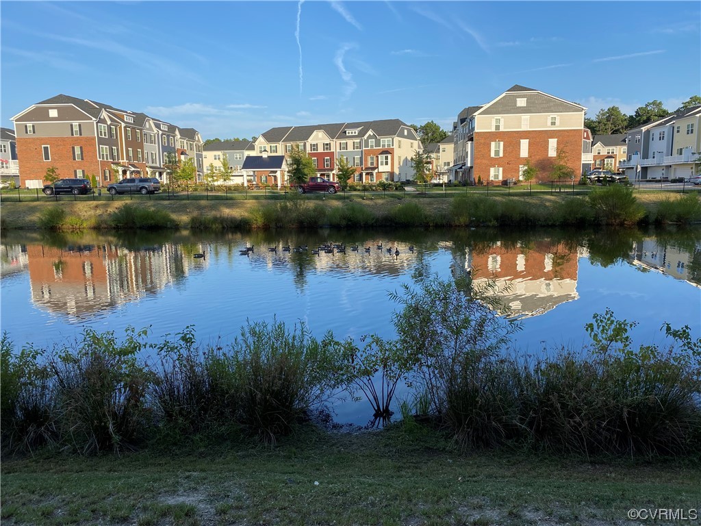 545 Crofton Village Trce