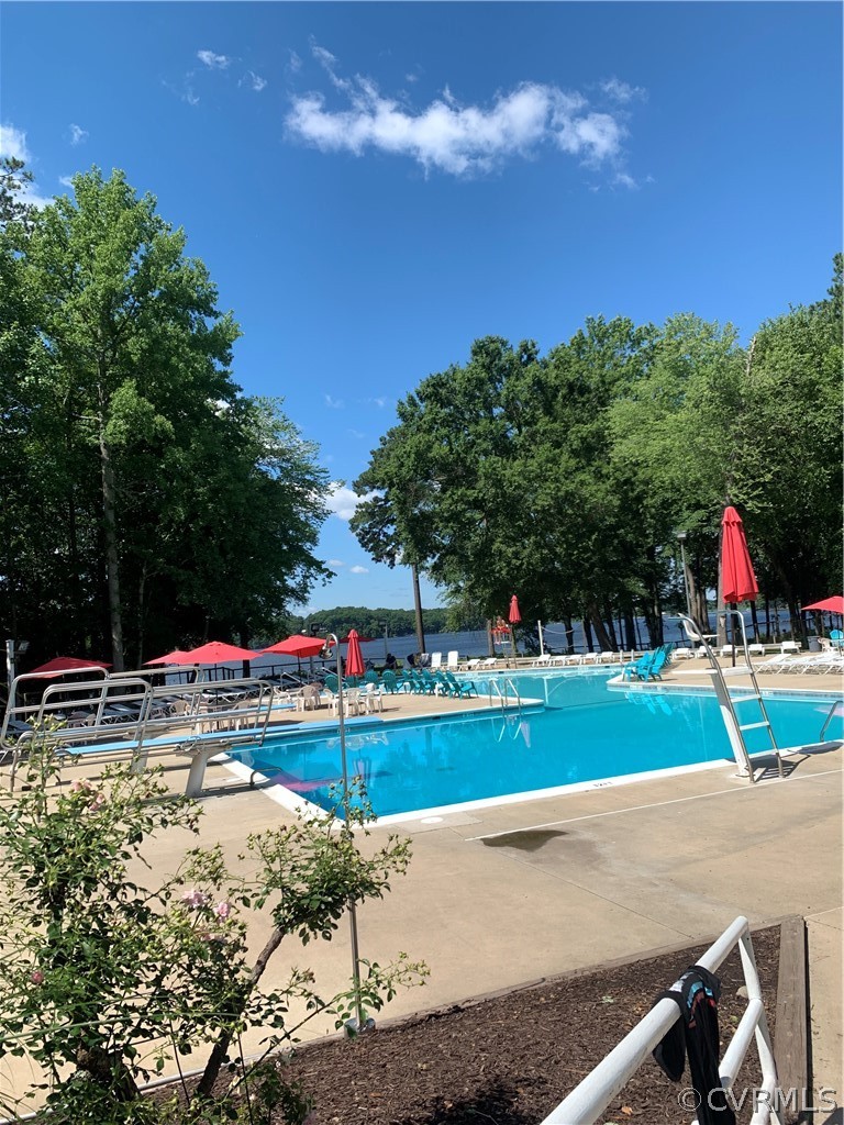 13604 Winterberry Rdg