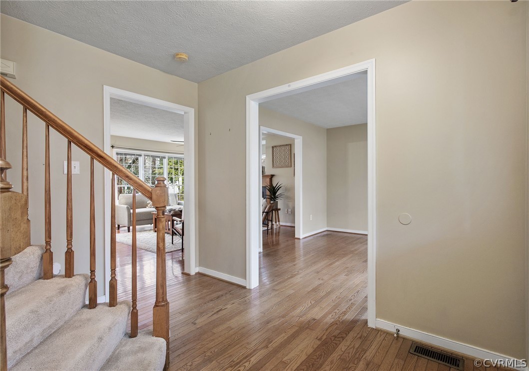 1512 Hardwood Ter