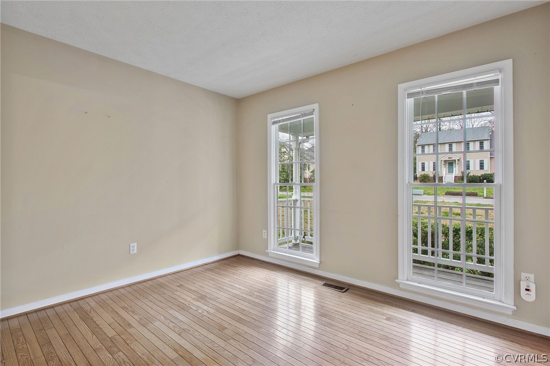 1512 Hardwood Ter