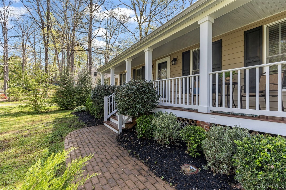 2113 Deer Meadow Ln