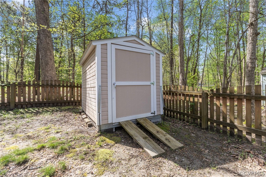 2113 Deer Meadow Ln