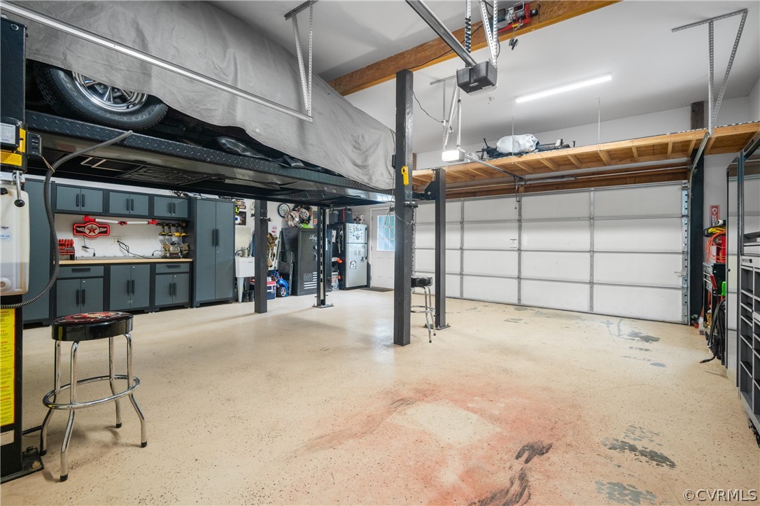 8827 Country View Ln