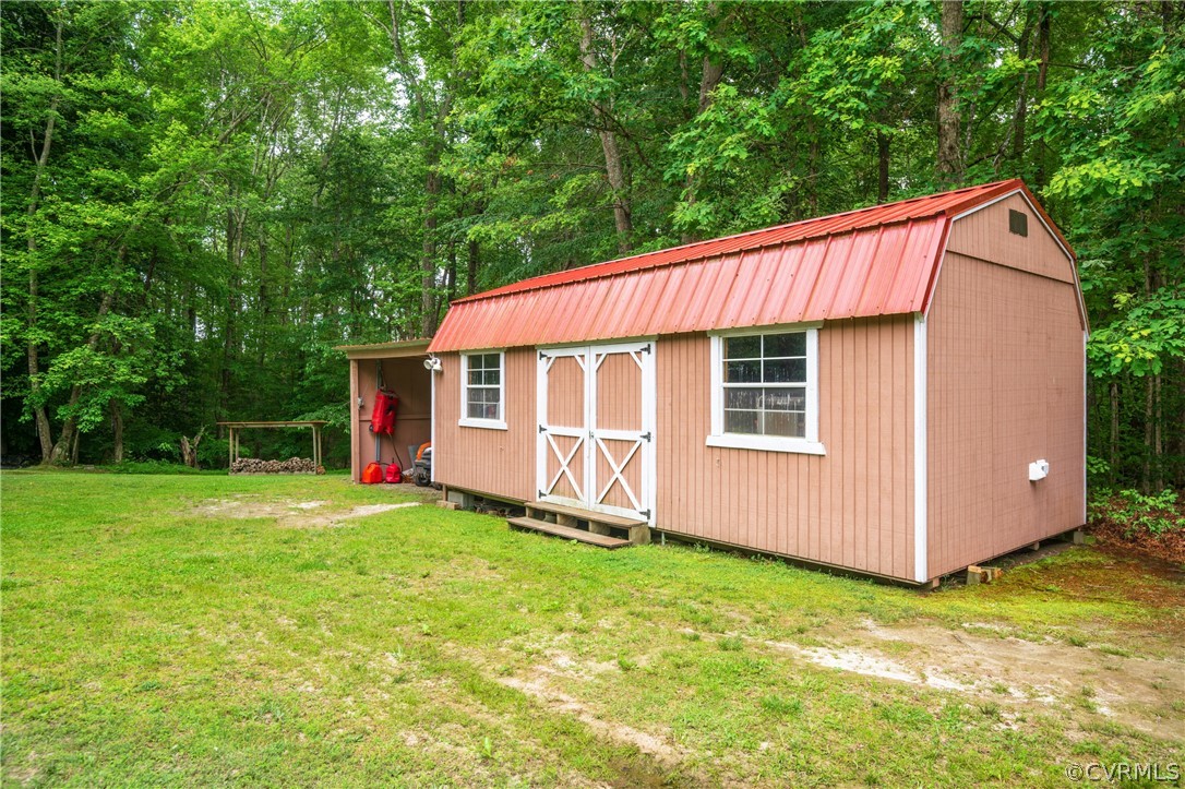 8827 Country View Ln