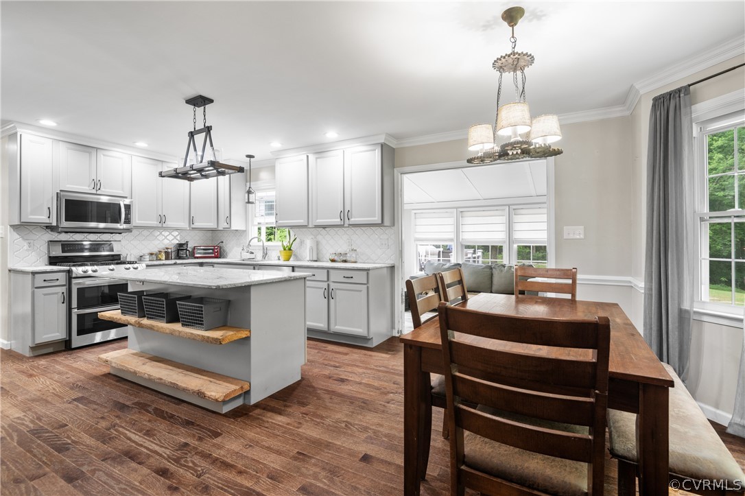 8827 Country View Ln