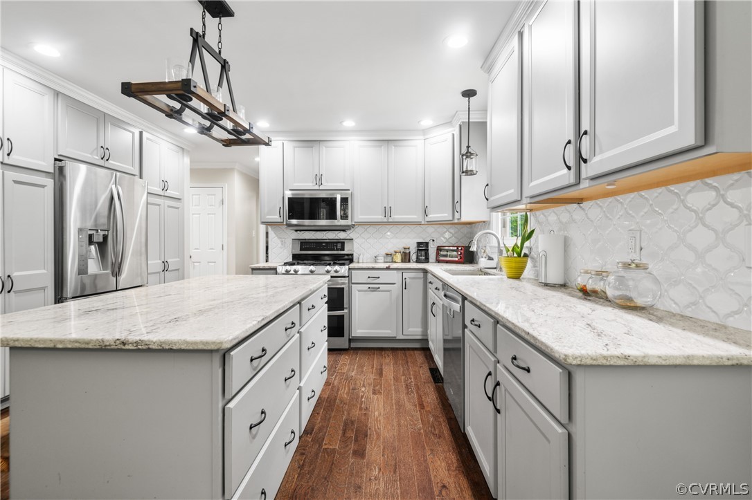 8827 Country View Ln