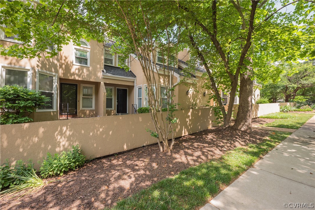 2633 Towngate Ct
