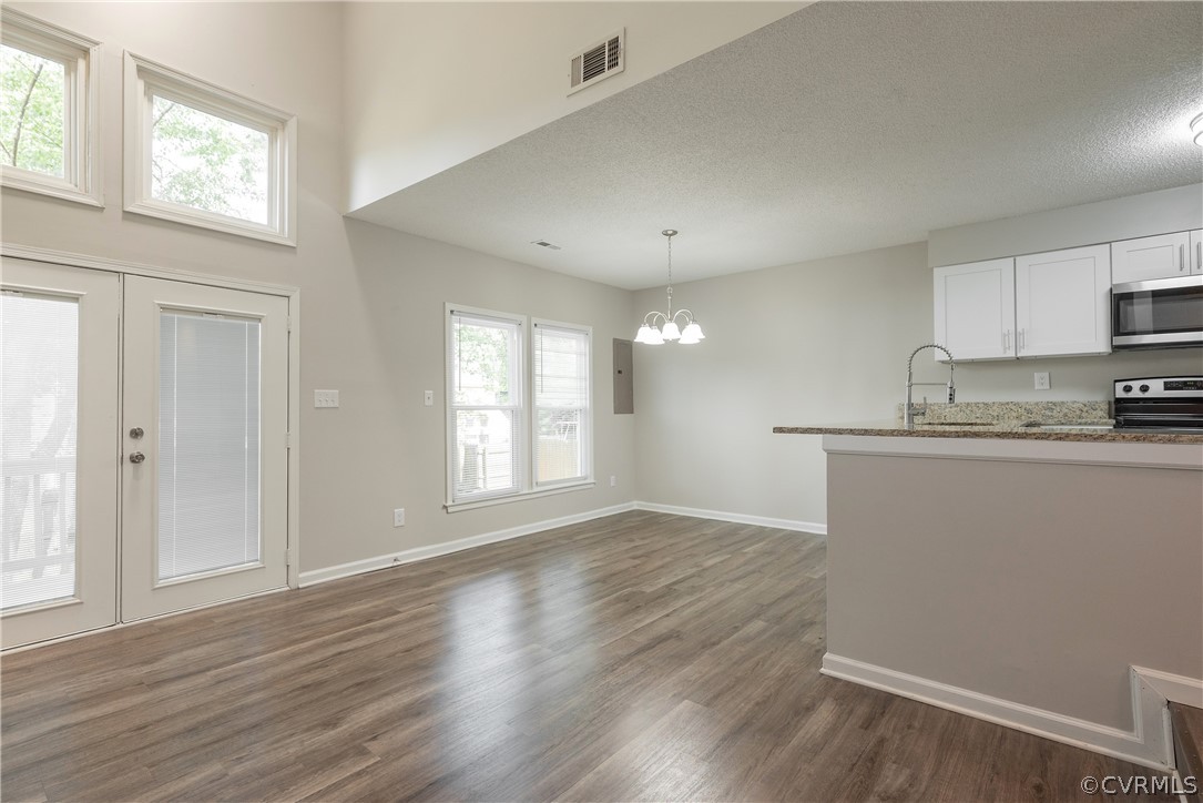 2633 Towngate Ct