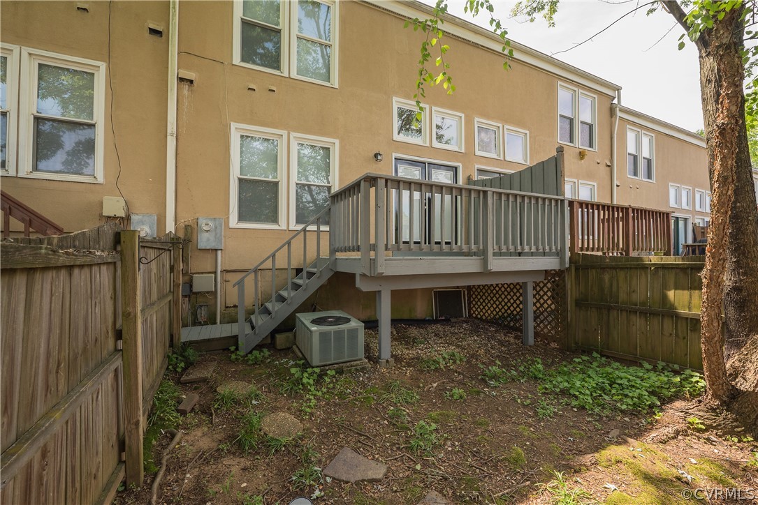 2633 Towngate Ct