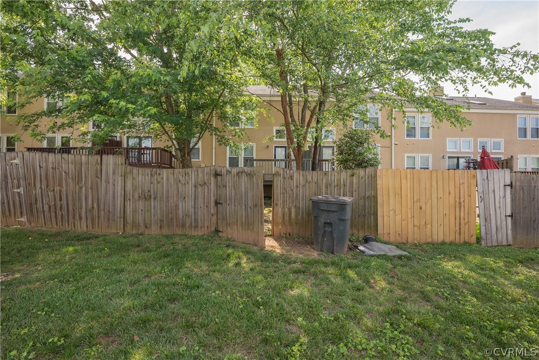 2633 Towngate Ct