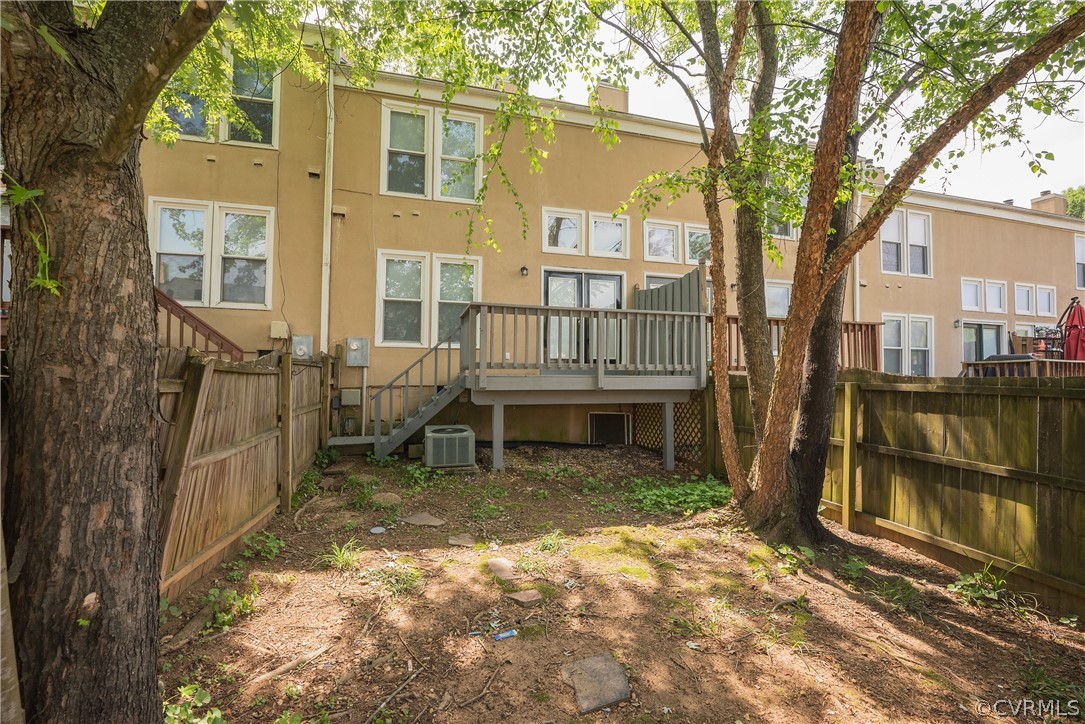 2633 Towngate Ct