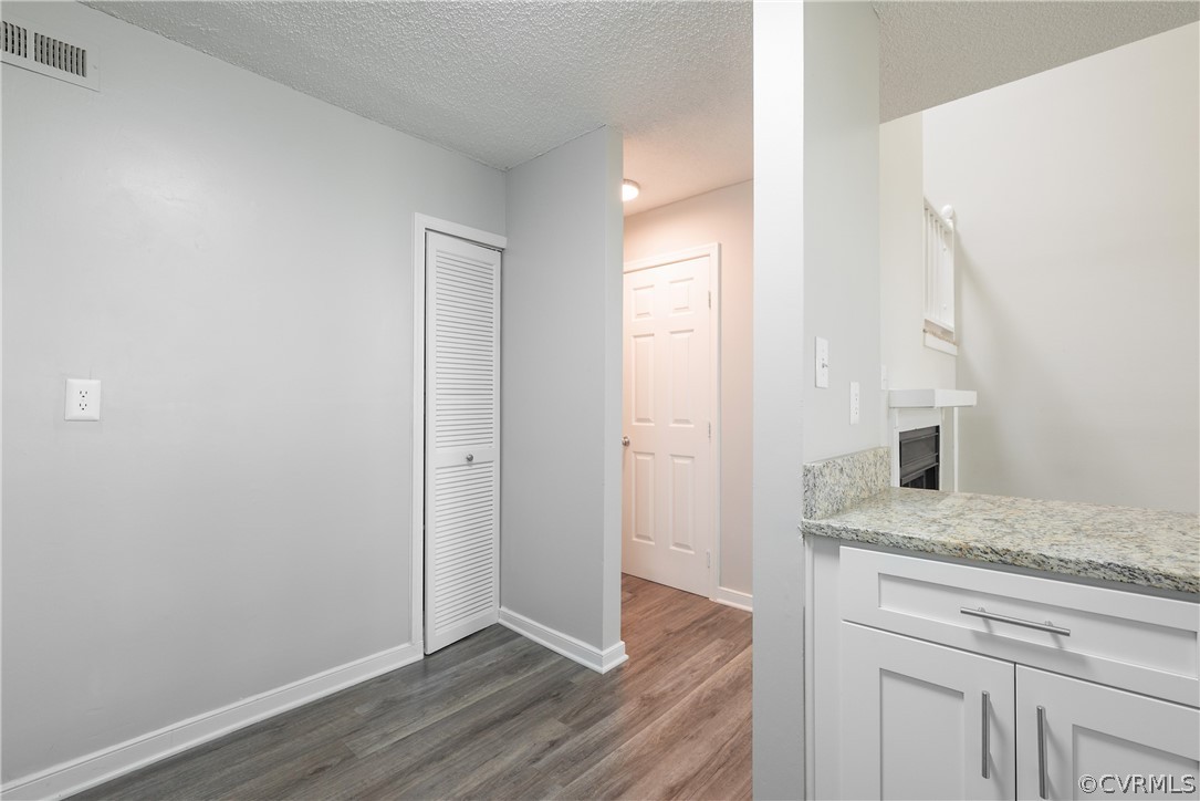 2633 Towngate Ct