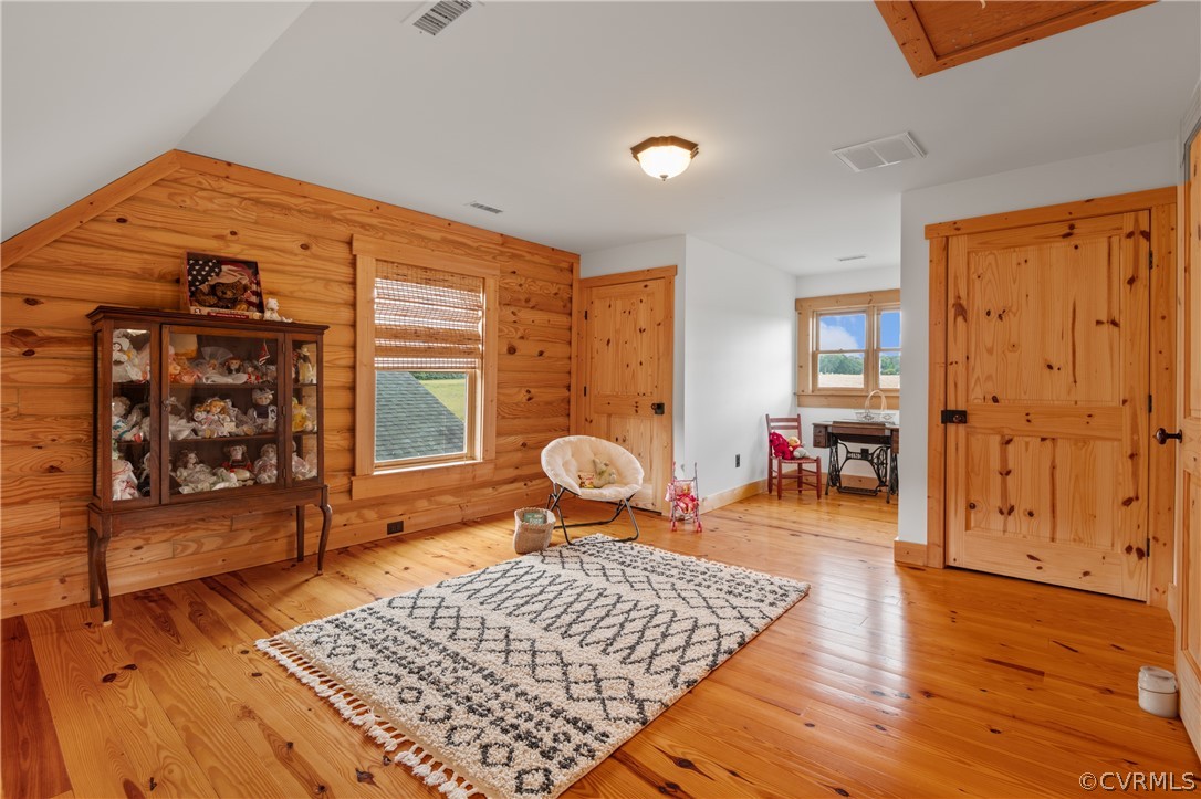 12201 Pin Oak Loop