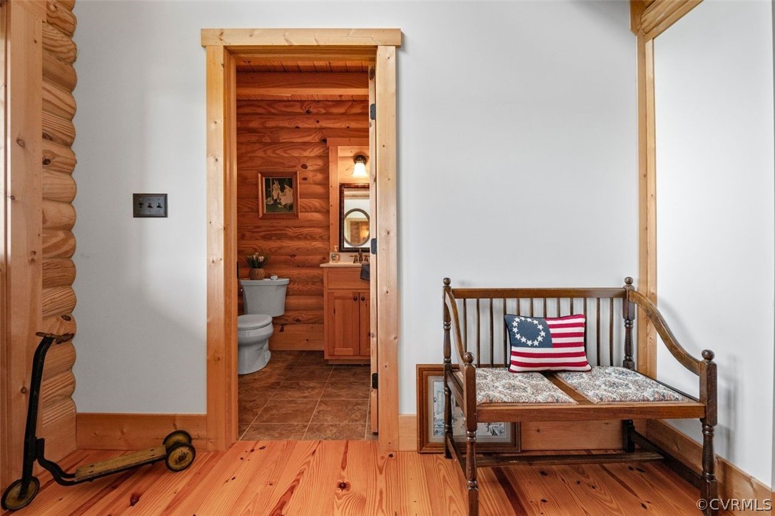 12201 Pin Oak Loop