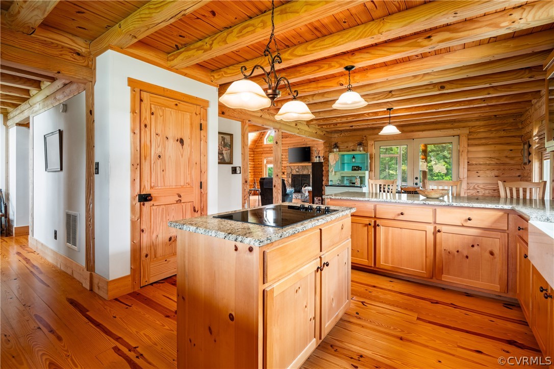 12201 Pin Oak Loop
