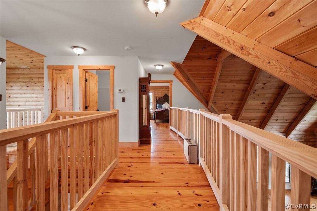 12201 Pin Oak Loop