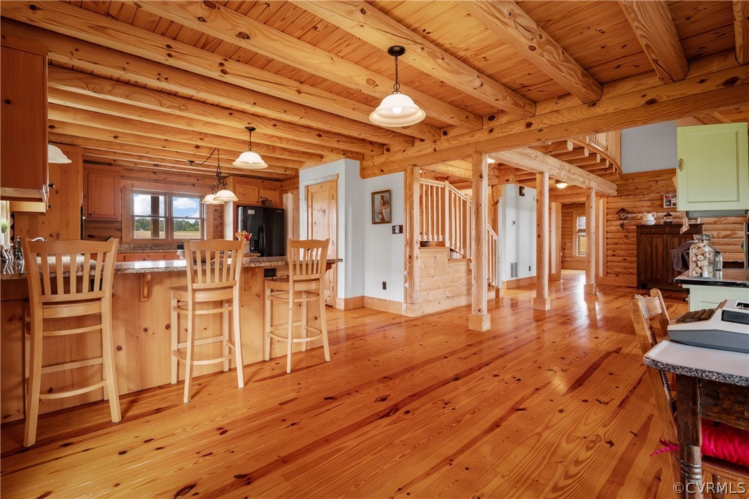 12201 Pin Oak Loop