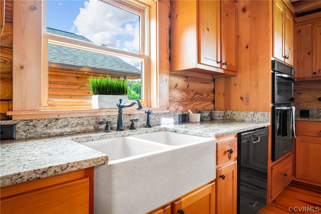 12201 Pin Oak Loop