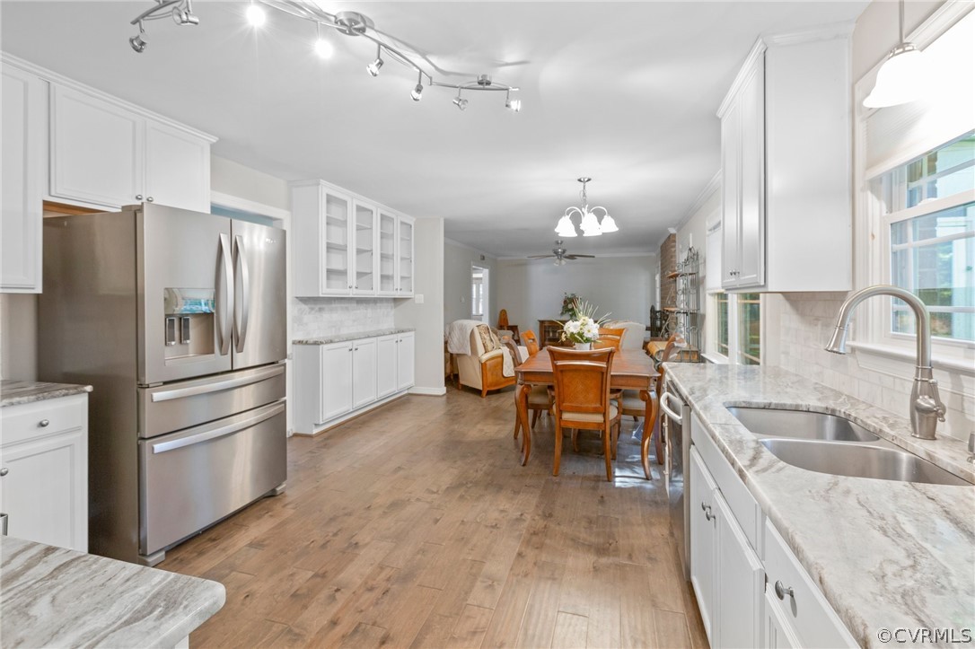 4111 Oxbridge Rd