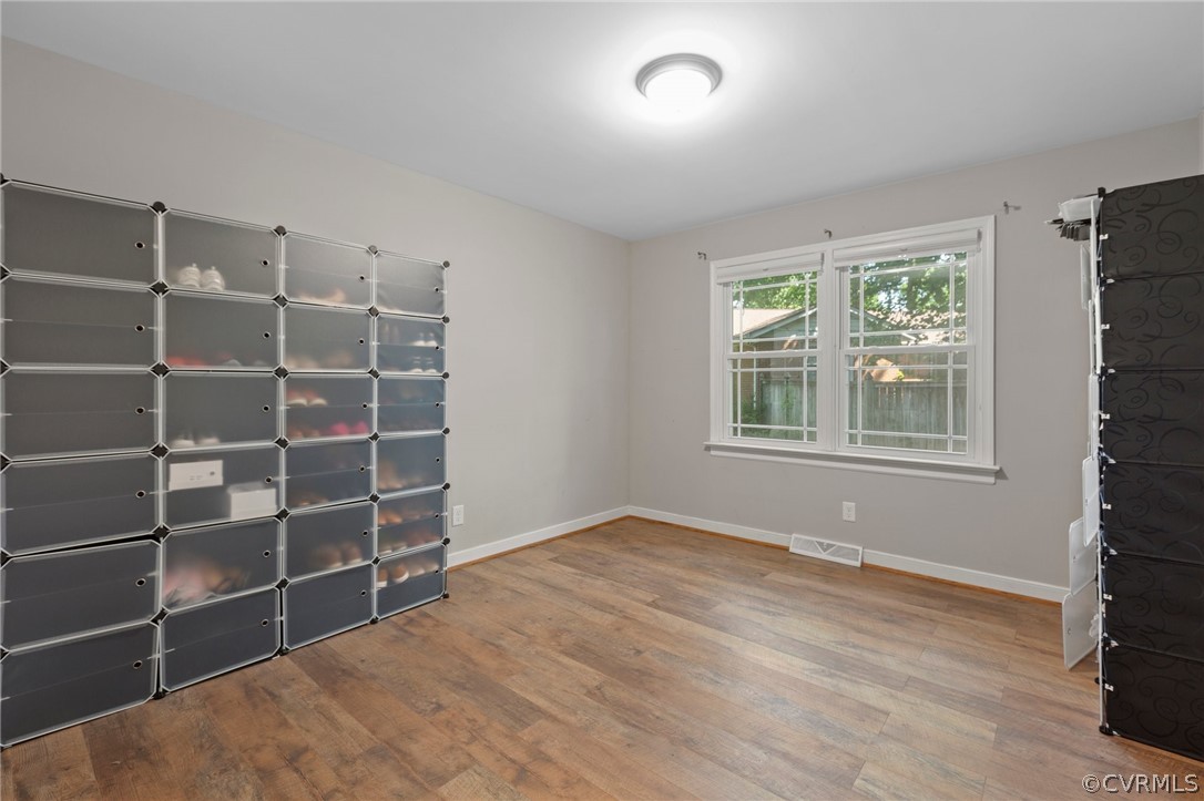 4111 Oxbridge Rd