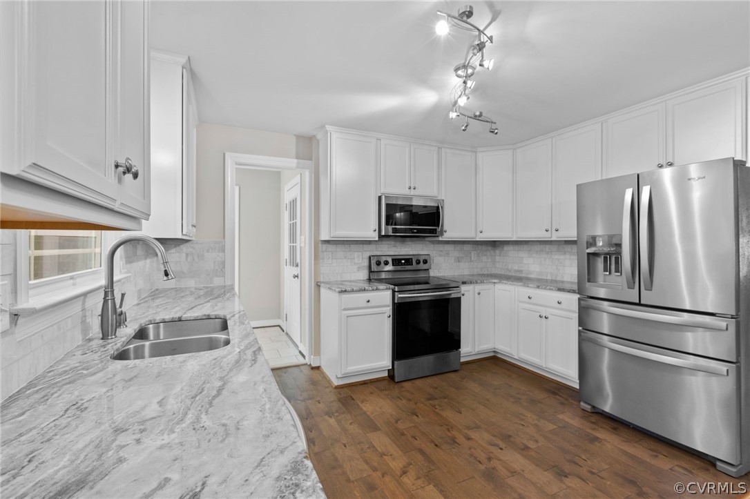 4111 Oxbridge Rd