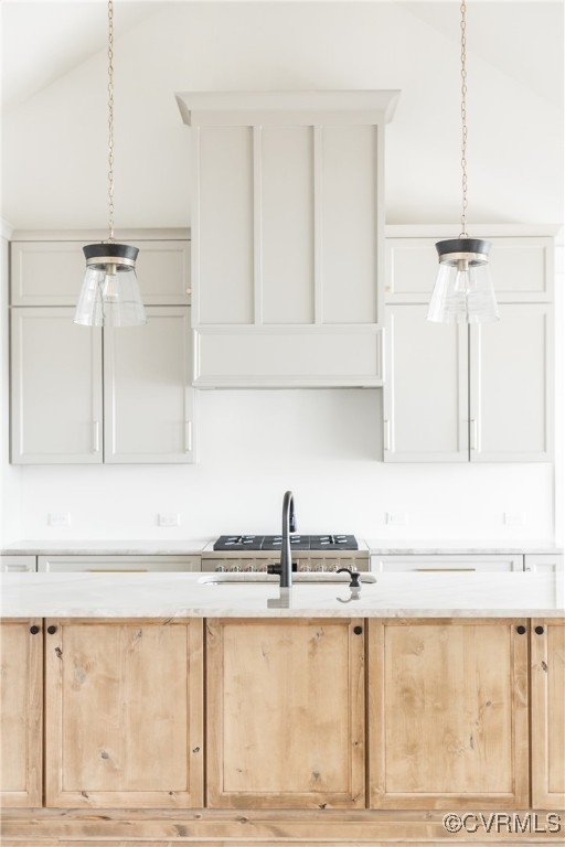 15930 Hidden Falls Dr