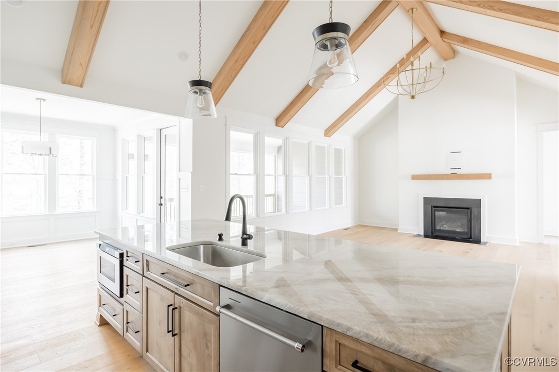 15930 Hidden Falls Dr