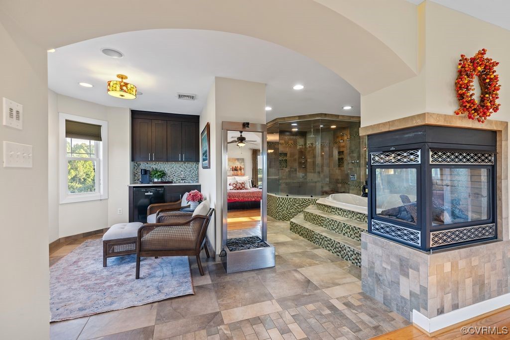 1260 Schroeder Rd
