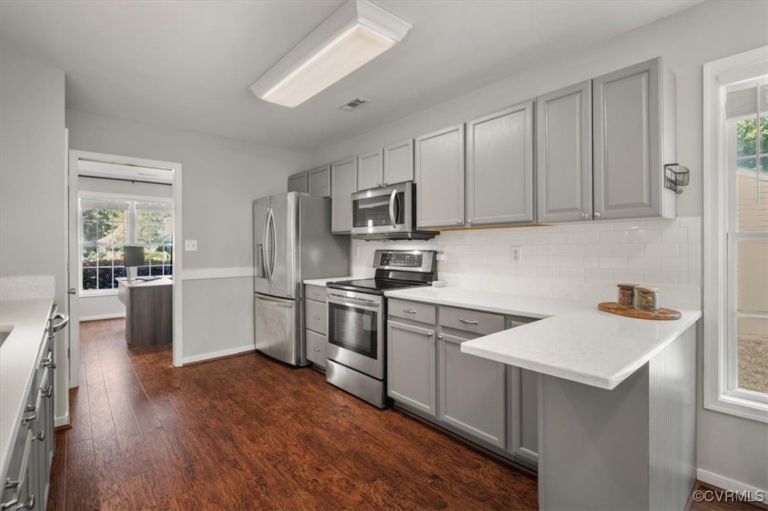 8867 Emerald Dunes Cir