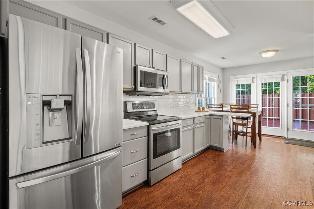 8867 Emerald Dunes Cir