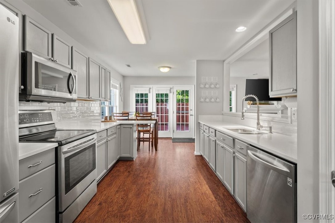 8867 Emerald Dunes Cir